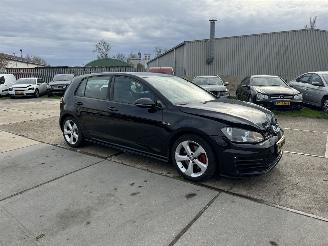 Volkswagen Golf 2.0 TSI GTI 5 drs picture 2
