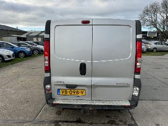 Opel Vivaro 2.0 CDTI picture 13