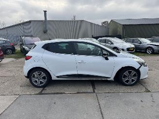 Renault Clio 0.9 Tce  Night&Day picture 16