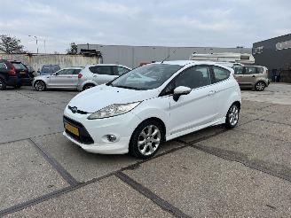 Schadeauto Ford Fiesta 1.4 trend 2009/1