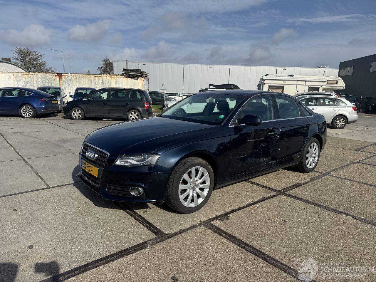 Audi A4 2.0 TFSI Proline  sedan