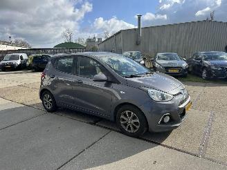 Hyundai I-10 1.0 i-Motion picture 2