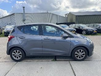 Hyundai I-10 1.0 i-Motion picture 16