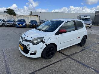 damaged passenger cars Renault Twingo 1.5 DCI Dynamique 2012/1