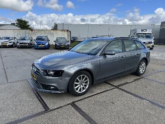krockskadad bil auto Audi A4 Avant 2.0 TDIe Pro Line 2014/1