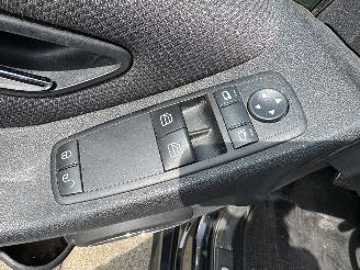 Mercedes B-klasse B180 automaat picture 6