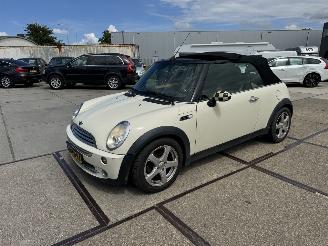 Coche accidentado Mini Cabrio 1.6 Cooper Chilli 2006/7