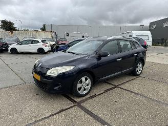 uszkodzony samochody osobowe Renault Mégane Grandtour 1.4 Tce Dynamique 2010/9