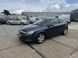 damaged passenger cars Opel Astra 1.4 111 Years Edition 2010/4