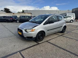 Schadeauto Mitsubishi Colt 1.1 Edition One 2010/6