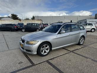 Unfallwagen BMW 3-serie 318i Touring 2009/4