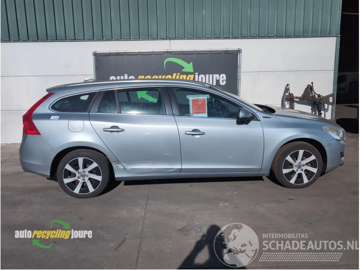 Volvo V-60 V60 I (FW/GW), Combi, 2010 / 2018 2.4 D6 20V Plug-in Hybrid AWD