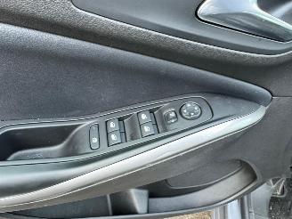 Opel Grandland X Innovation Automaat LED NAVI LEDER 130PK Stuur & Stoelverwarming VOLLE auto picture 18