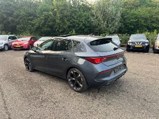 Cupra Leon Leon 150pk Pano Kuipstoelen sfeer verlichting picture 4