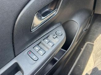Opel Corsa GS LINE 130PK PANO AUTOMAAT Camera Stuur &Stoelverwarming Rijbare schade picture 15