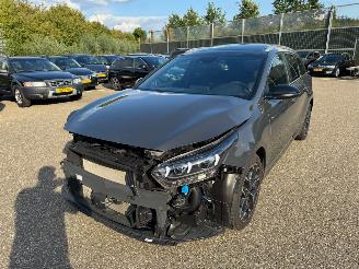 Coche accidentado Kia Ceed GT Line Business DIESEL HYBRIDE PANO LEDER LED 2024/4