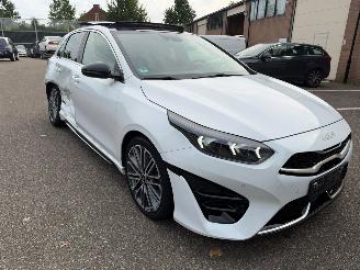 Unfallwagen Kia Ceed GT Line 160pk PANO Automaat LED 2023/5