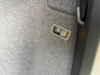 Seat Ateca FR 1.5 150PK automaat LEDER LED DODEHOEK KEYLESS ENTRY & GO picture 35