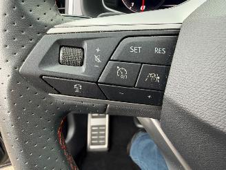 Seat Ateca FR 1.5 150PK automaat LEDER LED DODEHOEK KEYLESS ENTRY & GO picture 27