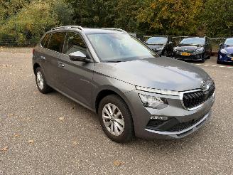 Schadeauto Skoda Kamiq Selection 1.0 116pk AUTOMAAT ACHTERUITRIJCAMERA STOELVERWARMING 2025/6