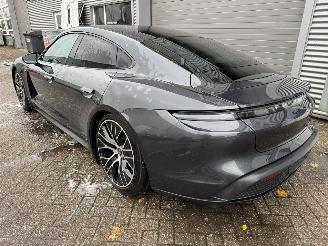 Porsche Taycan 4S Performance voll auto start en rijd picture 2