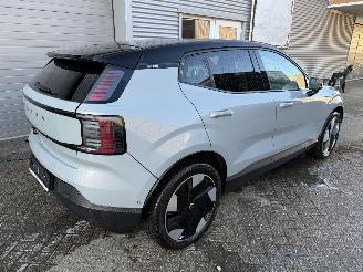 Volvo EX30 EX30 Extended Range Ultra Panorama voll  Rijdbaar picture 4