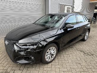 Vaurioauto  passenger cars Audi A3 A3 40 TFSI e S tronic Sportback plugin rijdbaar 2023/8
