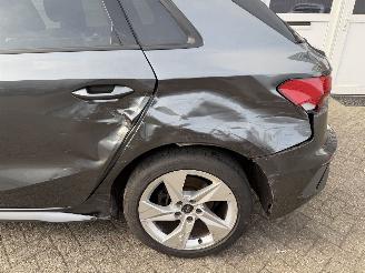 Audi A3 A3 S-line 40 TFSIe plugin hybrid start en rijd picture 12