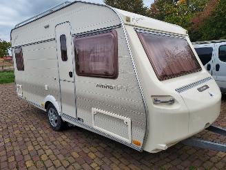 Schade caravan Avento  GERESERVEERD    465 tf   Mover + Luifel 2004/4