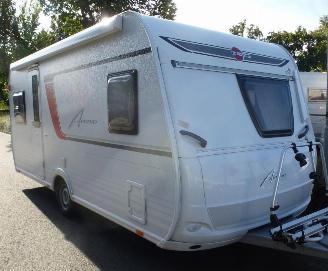 dañado caravana Burstner  Averso Top 490 TS Mover en Omnistor 2019/8