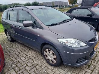 krockskadad bil auto Mazda 5 7 persoons + Apk 2009/8