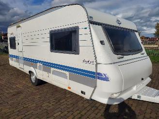 Hobby  Excellent 560 UFE + Voortent picture 1