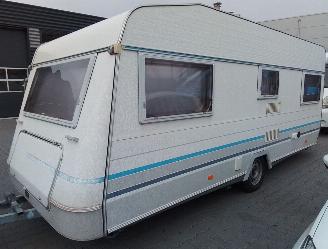 krockskadad bil caravan Knaus  Azur 490 + Mover 1992/3