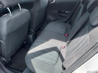 Opel Corsa 1.2i 5 deurs + airco picture 10