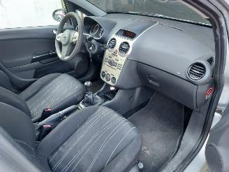 Opel Corsa 1.2i 5 deurs + airco picture 9