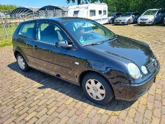 Unfallwagen Volkswagen Polo 1.4 AUTOMAAT + Apk 2002/4