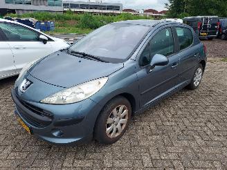 škoda osobní automobily Peugeot 207 5 deurs + Airco+Apk 500 euro minimum prijs 2006/6