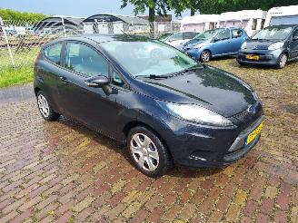 Coche accidentado Ford Fiesta 1.3i Airco + Apk 2011/2