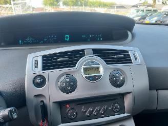 Renault Scenic 1.6 picture 6