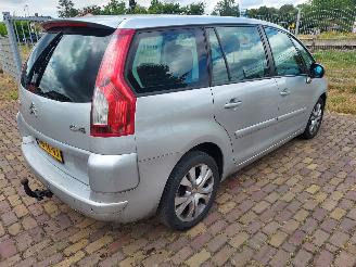 Citroën C4-picasso 1.8iAmbiance 7 persoons + Apk picture 3