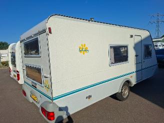 krockskadad bil caravan Eifelland  Stapelbed 500 Holiday 1999/10