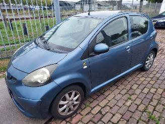 Schadeauto Toyota Aygo 5 deurs 2009/1