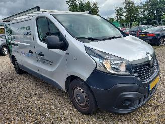 skadebil bedrijf Renault Trafic GERESERVEERD  1.6 dCI L2 H1 Airco 2016/6