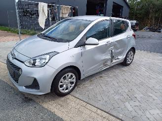 uszkodzony samochody osobowe Hyundai I-10  2017/9