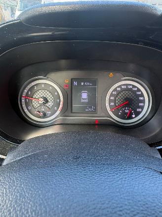 Hyundai I-10 automaat picture 7