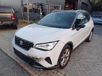 Coche accidentado Seat Arona fr uitv 81kw autm 2023/2