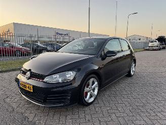 Damaged car Volkswagen Golf 2.0 GTI 2013/6