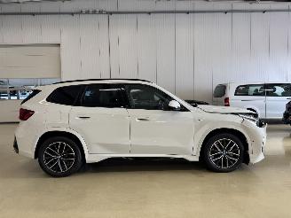  BMW iX1 eDrive20 67 kWh 2024/6