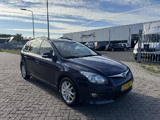 skadebil auto Hyundai I-30 1.6 93Kw Clima 2011/1