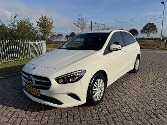 Schadeauto Mercedes B-klasse B 200d Aut. Euro6 2021/9